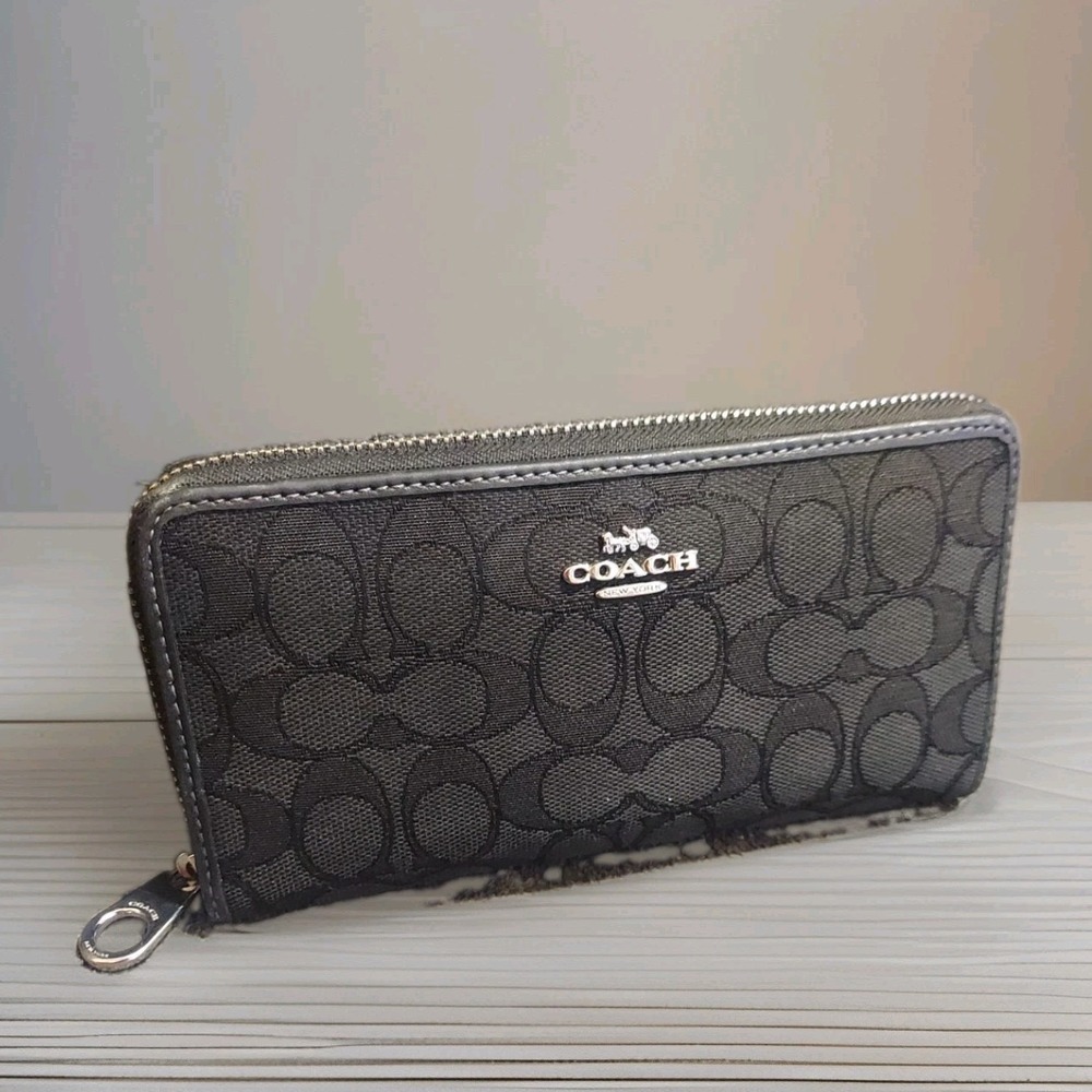 Coach Long Zip Around Wallet in Signature Canvas Black C4452 See Description Y2k
